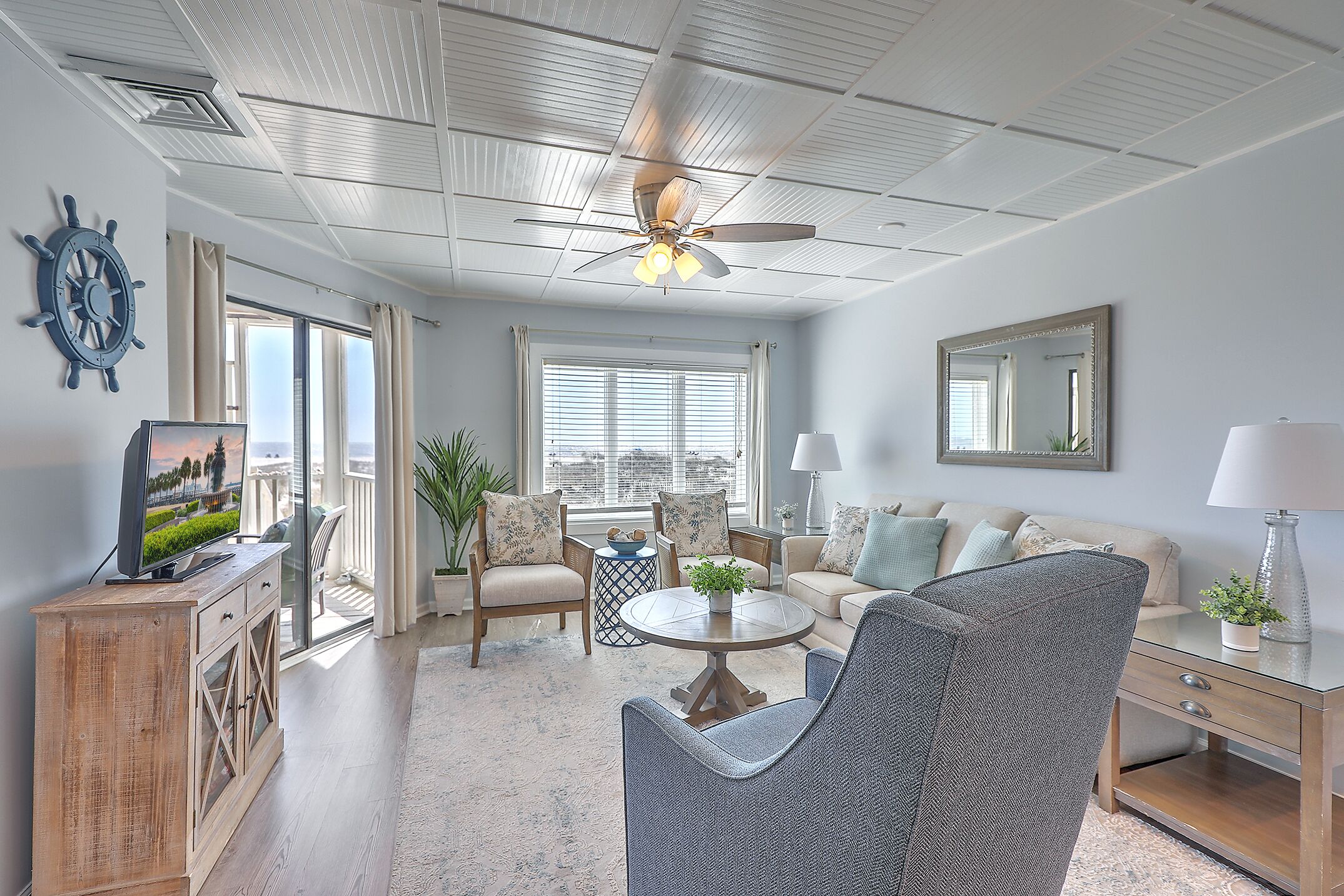 Port O' Call B103 - Oceanfront Oasis! Walkout!