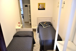 2 chambres, fer et planche à repasser, Wi-Fi gratuit