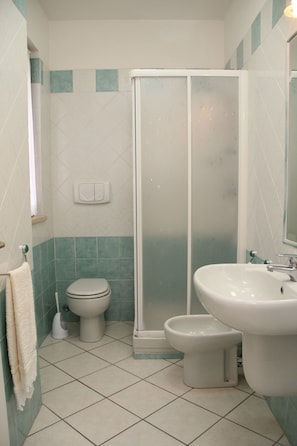 Douche, bidet