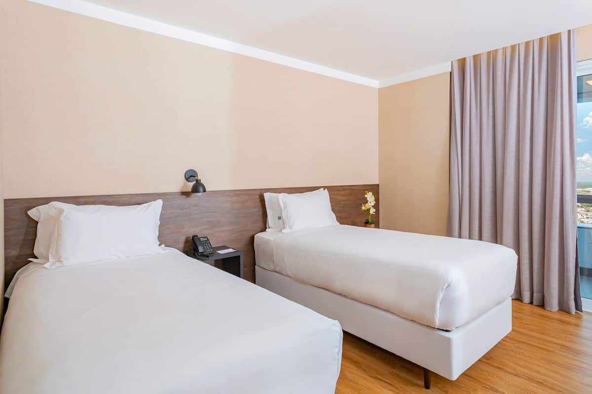 Allergikerbettwaren, Pillowtop-Betten, Minibar, Zimmersafe