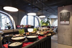 Breakfast area