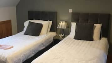 3 bedrooms, bed sheets