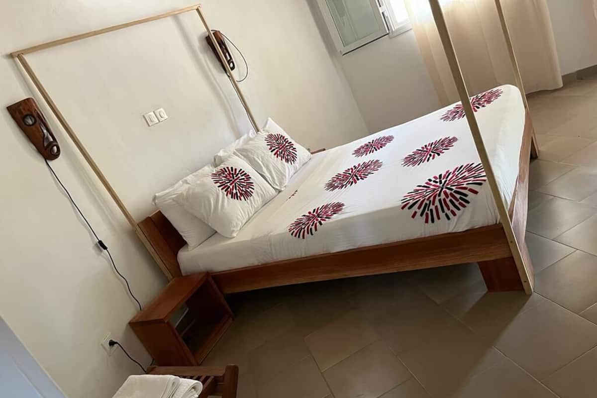 1 habitación, decoración personalizada y muebles diferentes