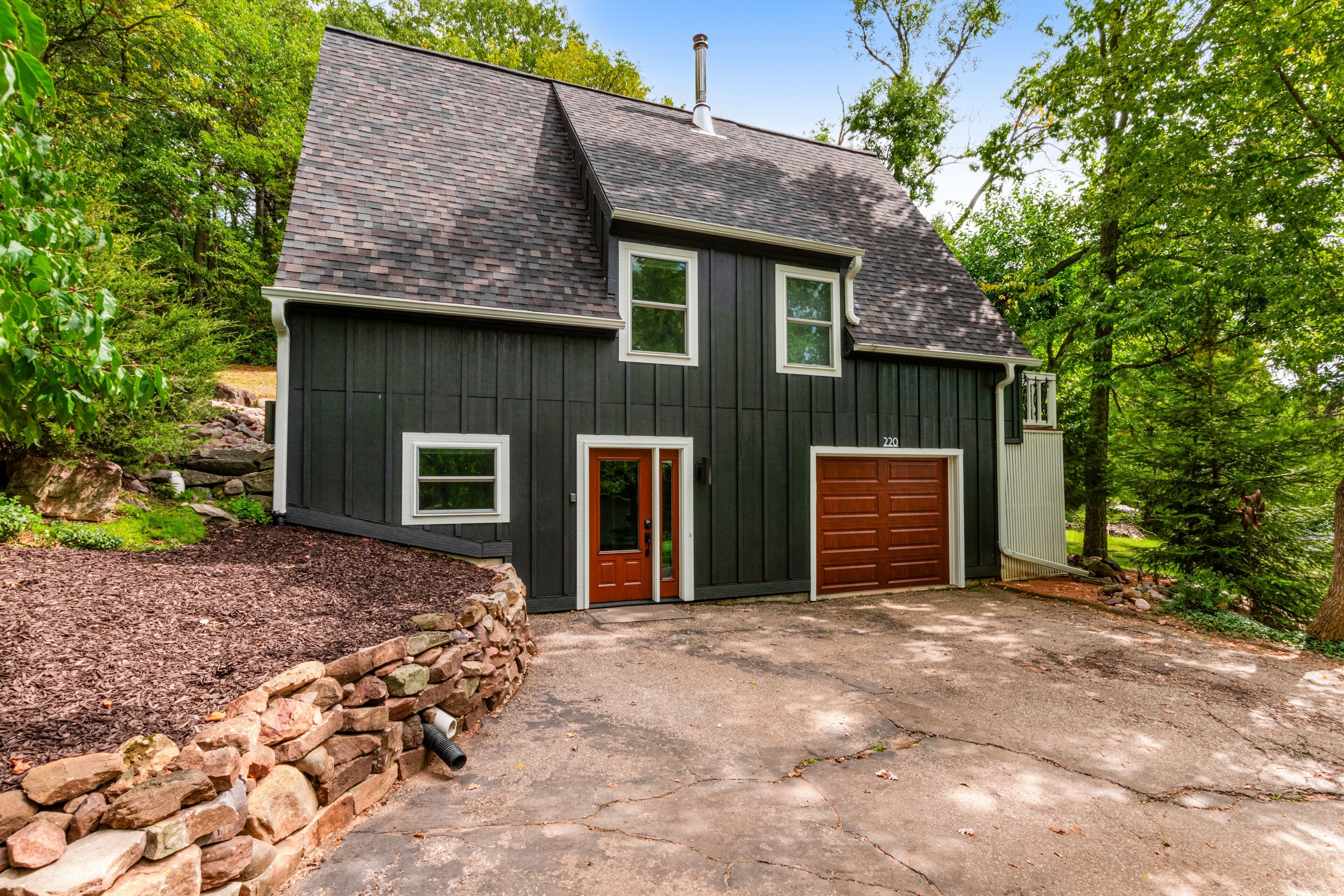 Charming home with deck, grill, firepit, & washer/dryer - quiet location