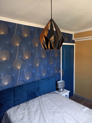 20 minutes from the beach, lovely apartment in quiet residence