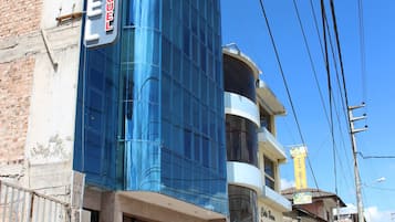 Mặt tiền nơi lưu trú