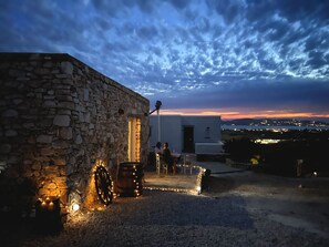 Terrace/patio - Cosy open plan studio for couples or singles (Alyki)