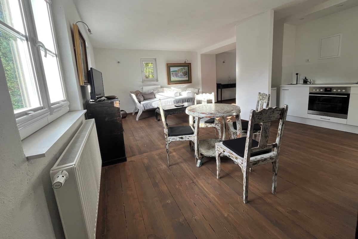 Suite in the Cavalier House