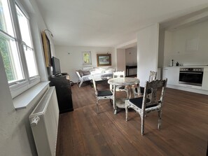 Standard Studio, Non Smoking, Lakeside | Individually decorated, individually furnished, free WiFi, bed sheets