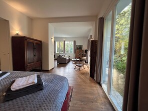 Standard Studio, Non Smoking, Lakeside | Individually decorated, individually furnished, free WiFi, bed sheets