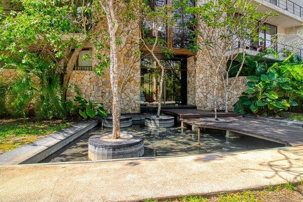 Pool - Tropical retreat with a balcony, plunge pool, AC, and lovely views - pool access (Tulum)