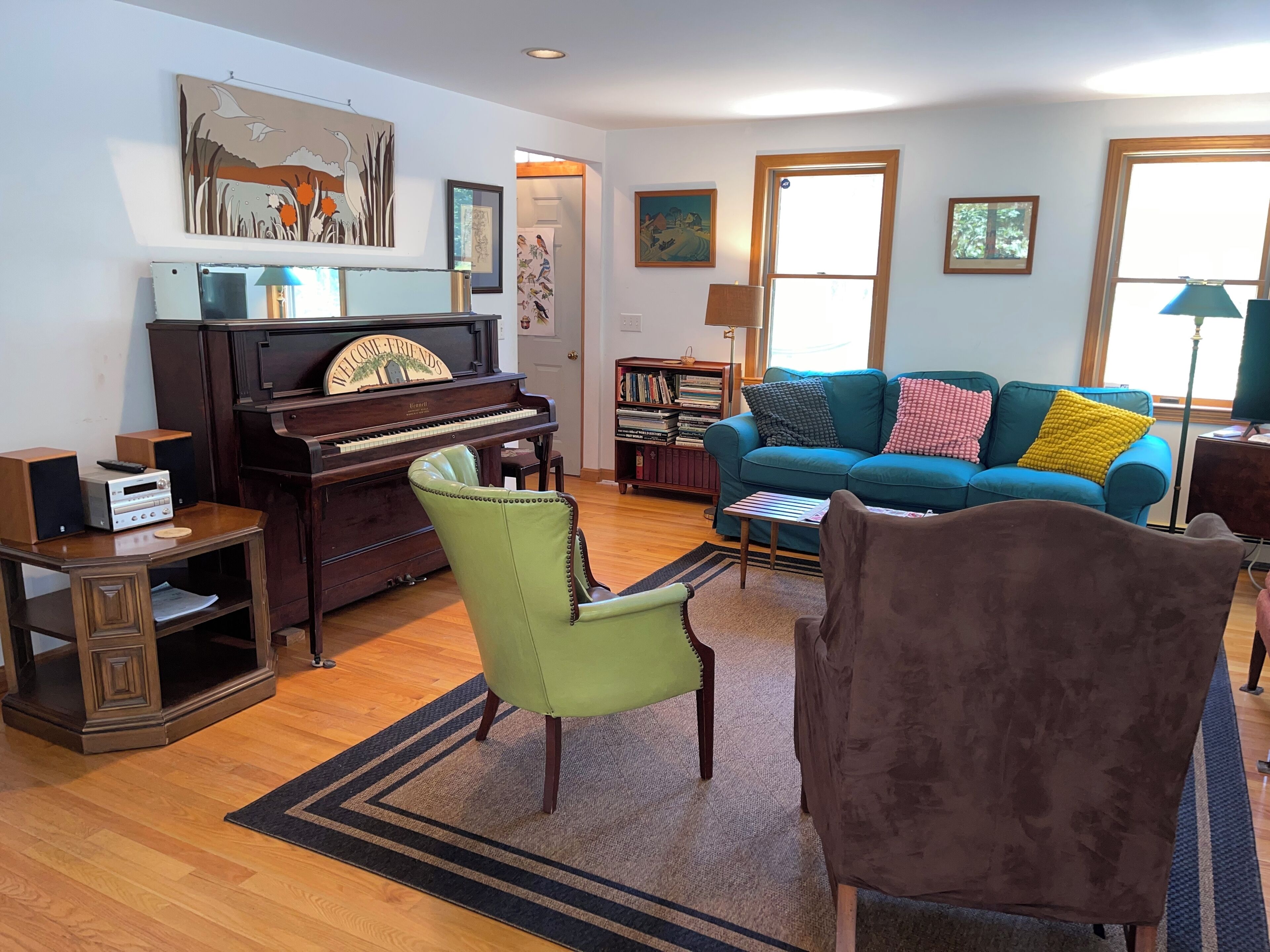 Smart TV, libri, impianto stereo