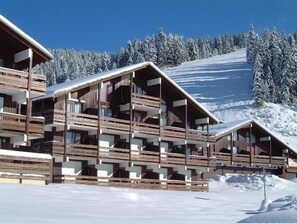 Exterior - 150m from shops, 2nd floor, view open, balcony, tv, ski locker, 40m², Les Saisies (Les Saisies)