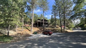 Exterior - Breathtaking Lakeview - Clean, Cozy, Deck, Kayaks - Shasta Lakeshore Retreat #9 (Lakehead)