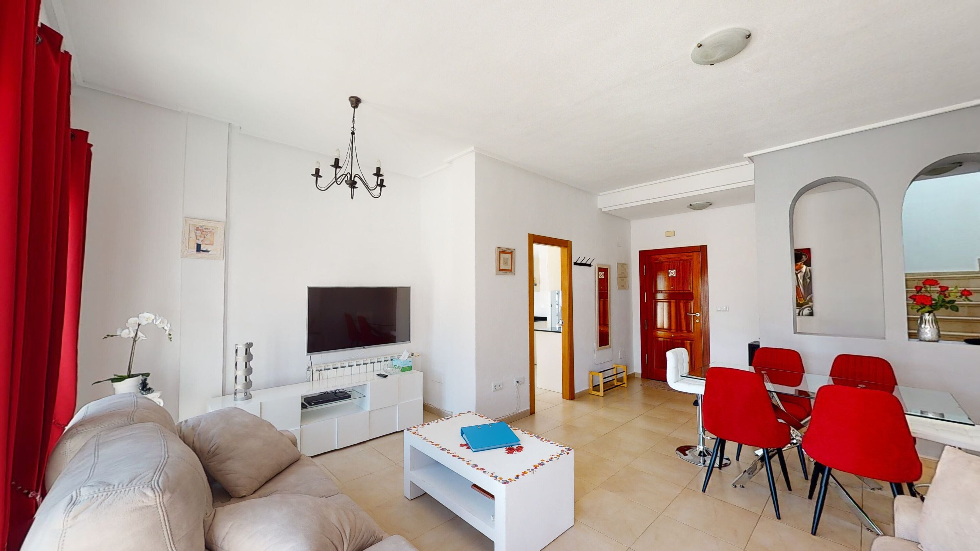 Family Friendly Villa on Golf Resort With Private Pool and hot tub