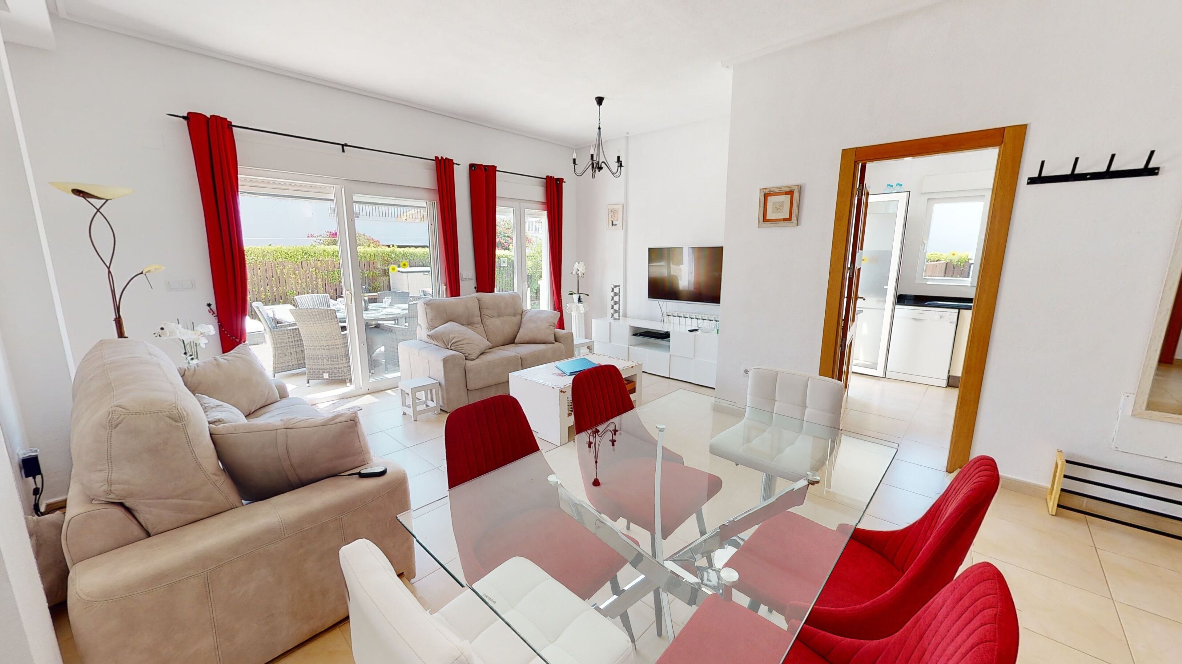 Family Friendly Villa on Golf Resort With Private Pool and hot tub