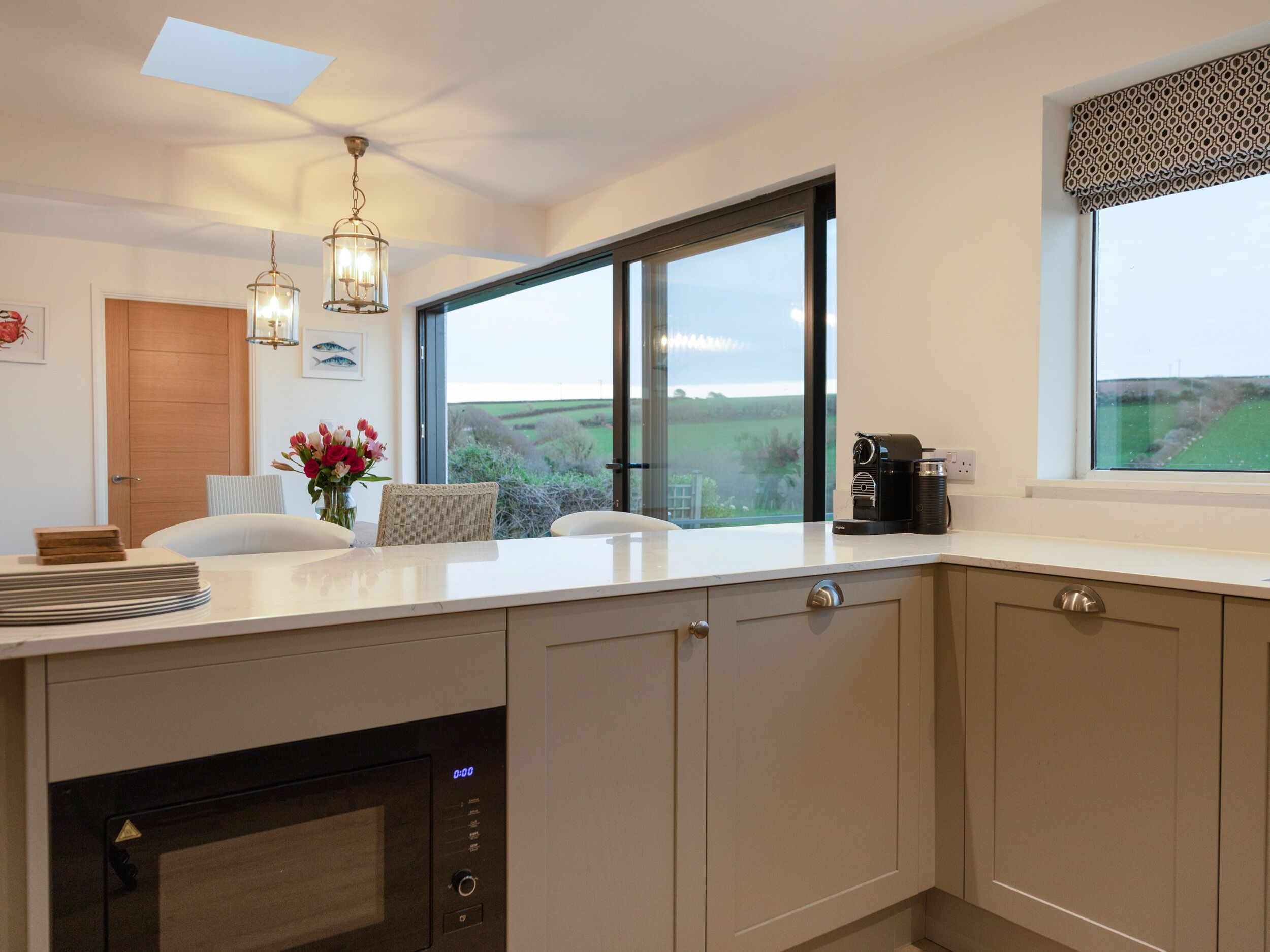 Cottage | Private kitchen | Fridge, dishwasher, electric kettle, toaster