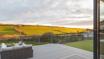 Cottage | Property grounds