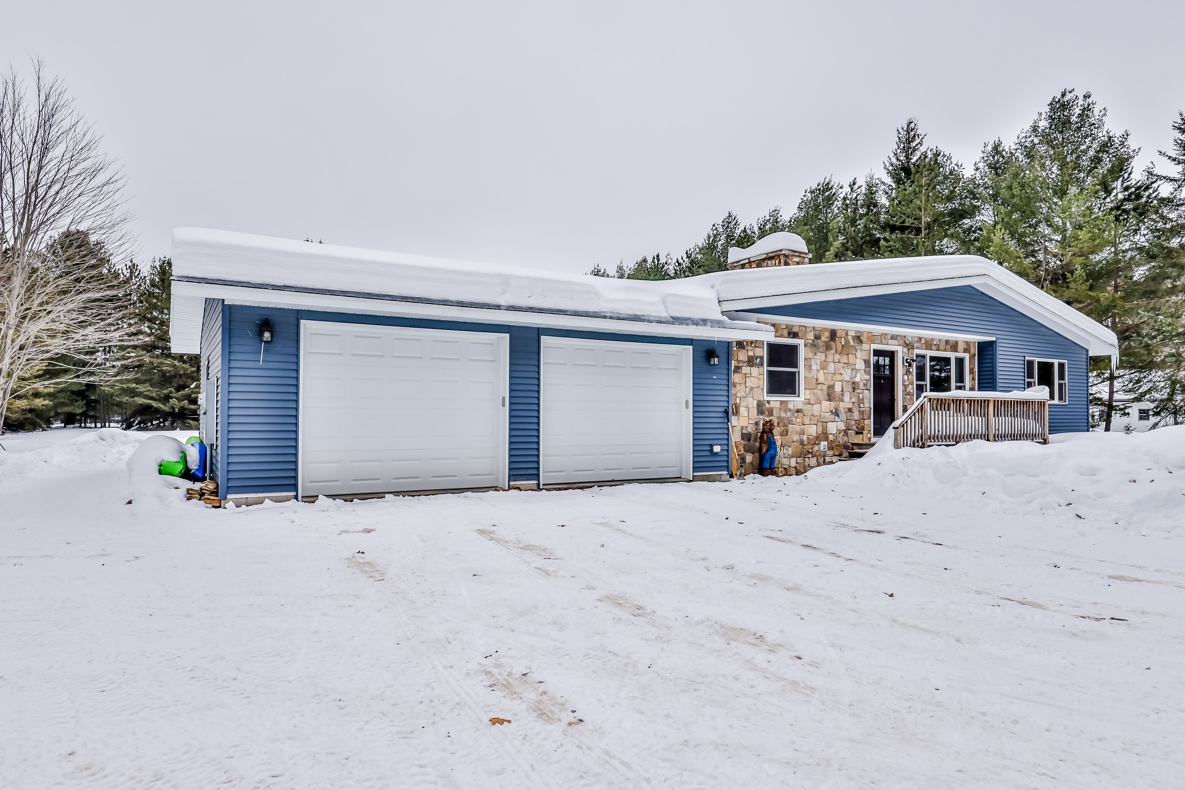 Tree-lined home with gas grill, firepit, & fireplace - walk to lake