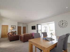 Cottage | Dining - Firthview (Nairn)