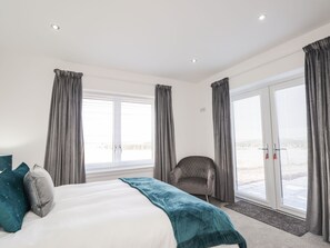 2 habitaciones, decoración personalizada y muebles diferentes