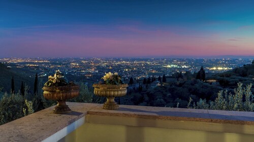 Villa degli Ulivi 8, Emma Villas