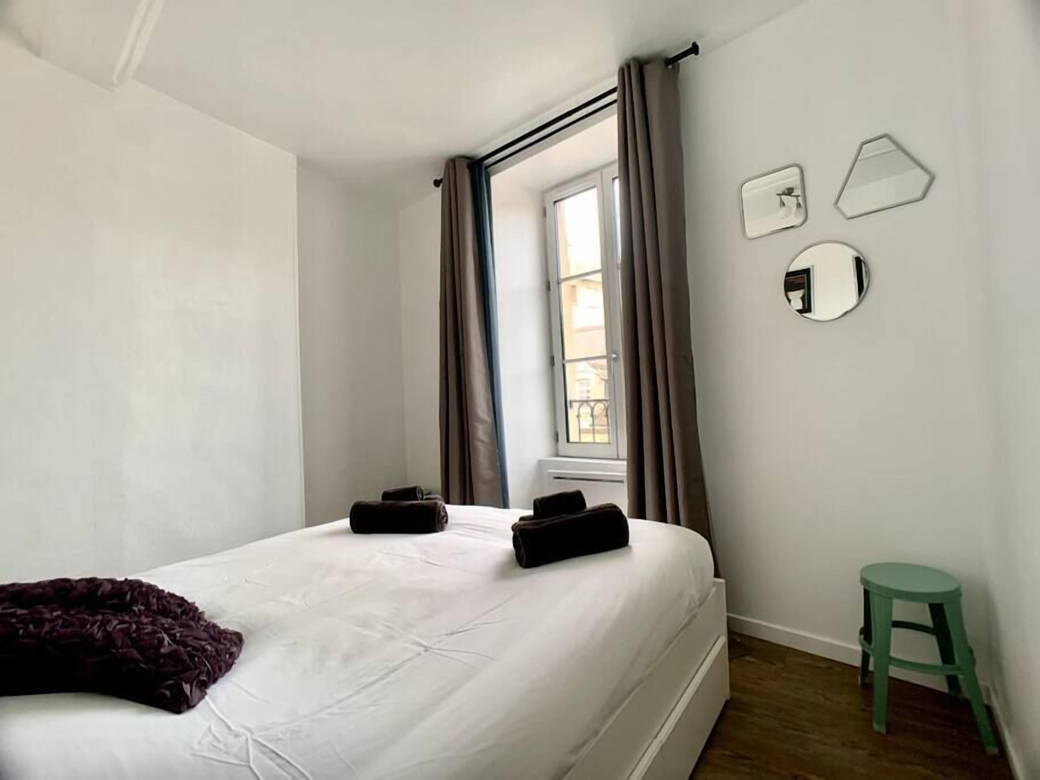 NEW: Enjoy Bayeux #2 by Melrose