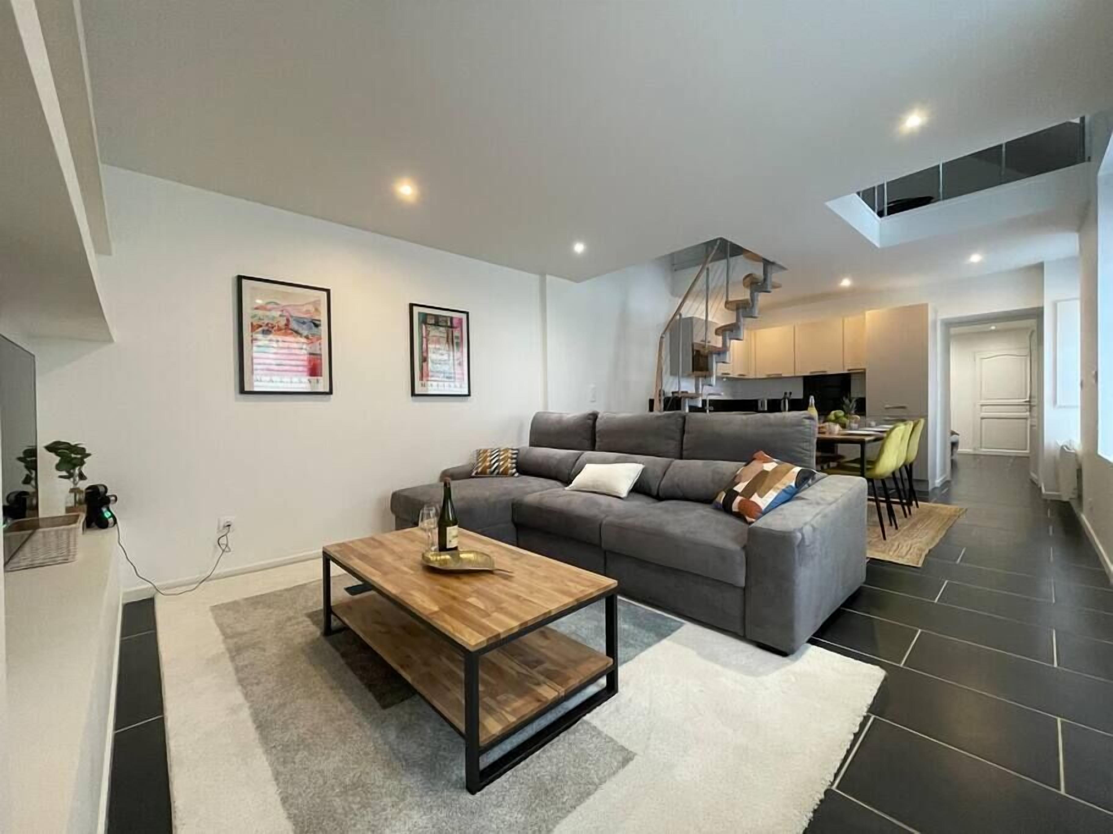 NEW: Logis BAYA by Melrose