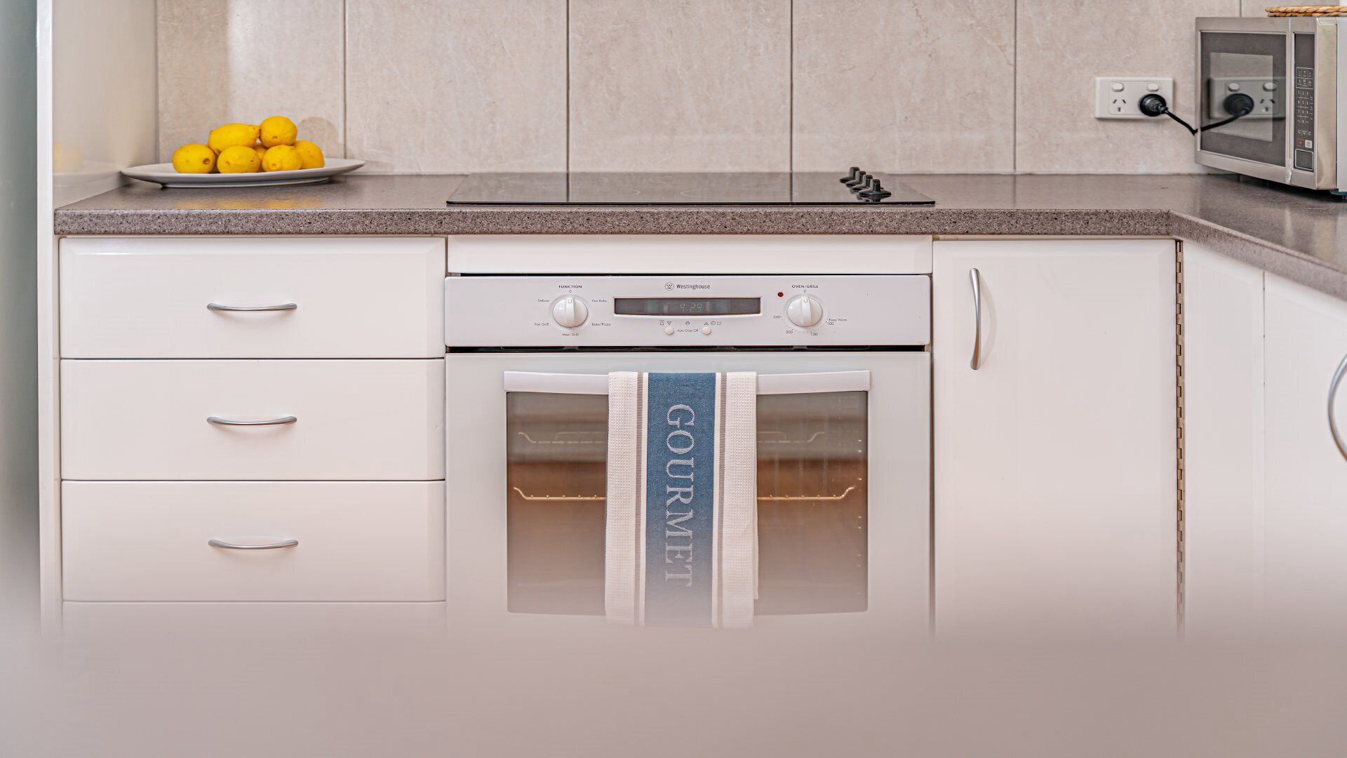 Lumiere - Armidale, TOP NOTCH