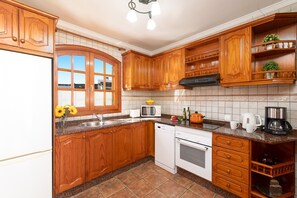 Mikrobølgeovn, oppvaskmaskin og kaffetrakter/tekoker