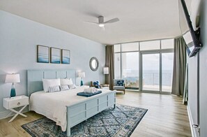 3 Schlafzimmer, Schreibtisch, Bügeleisen/Bügelbrett, Reisekinderbett