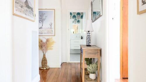 Agapi Daylesford ~ Charming 1950's Cottage