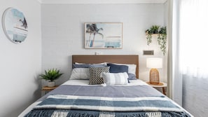 1 bedroom, iron/ironing board, bed sheets