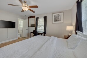 3 habitaciones, tabla de planchar con plancha y ropa de cama