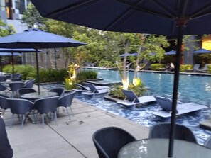 Piscine extérieure, piscine chauffée