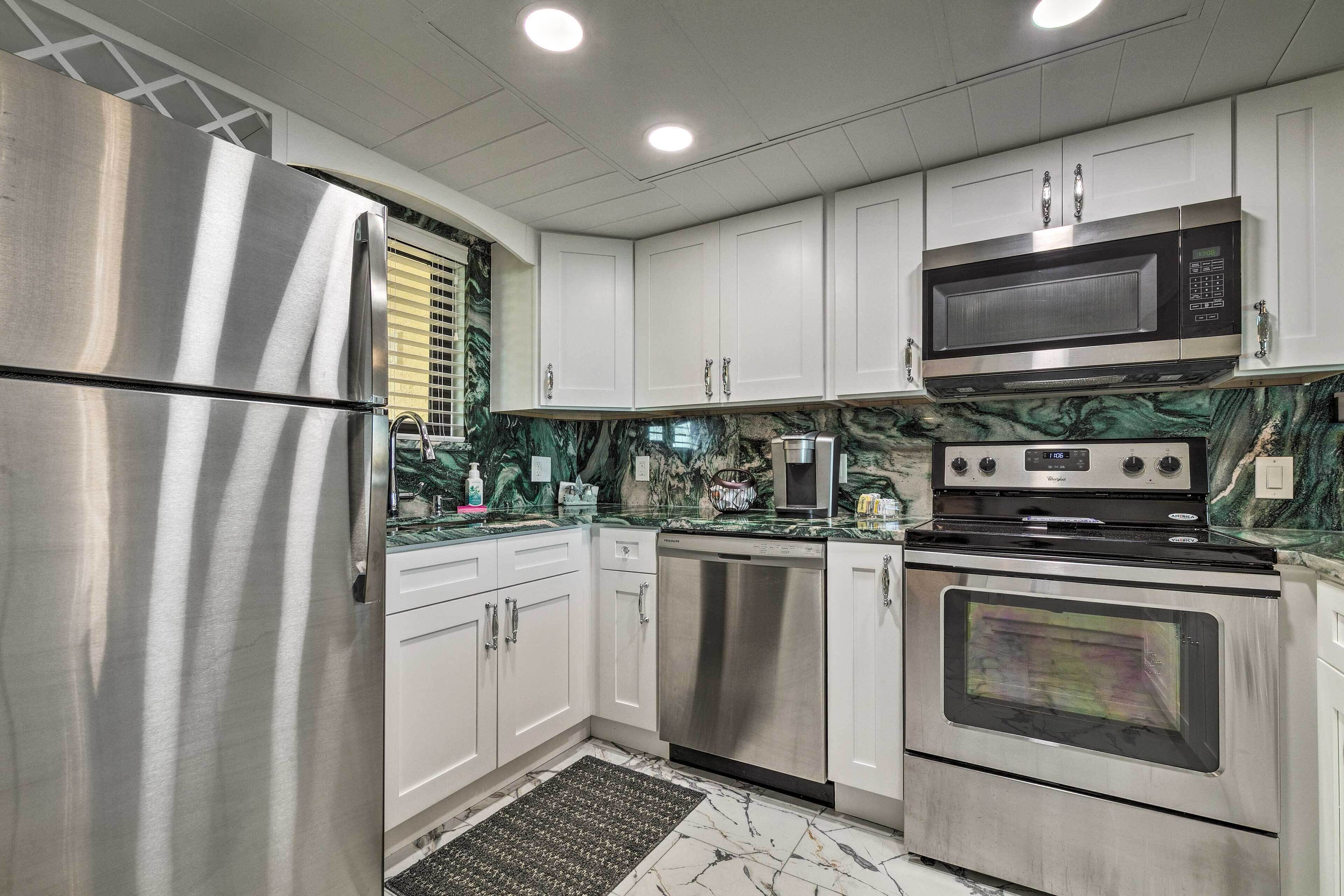 Gulf Front Hudson Condo w/ Pool Access & Views!