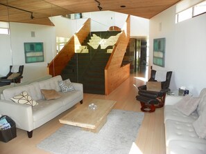 Fernseher, Kamin, Stereoanlage, Arbeitsbereiche