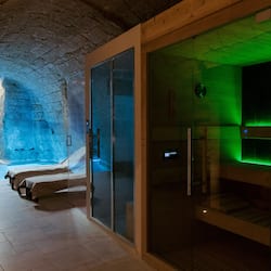 Couples treatment rooms, sauna, hot tub, steam room, Turkish bath