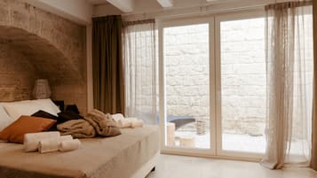 Deluxe-Zimmer | Italienische Bettbezüge von Frette, hochwertige Bettwaren