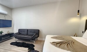 1 Schlafzimmer, Bügeleisen/Bügelbrett
