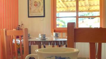 Luxury Cabin, Lake View | Dining