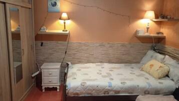 In-room safe, desk, iron/ironing board, free WiFi