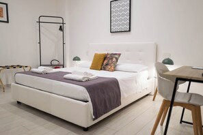 Hypo-allergenic bedding, free minibar, laptop workspace, travel cot