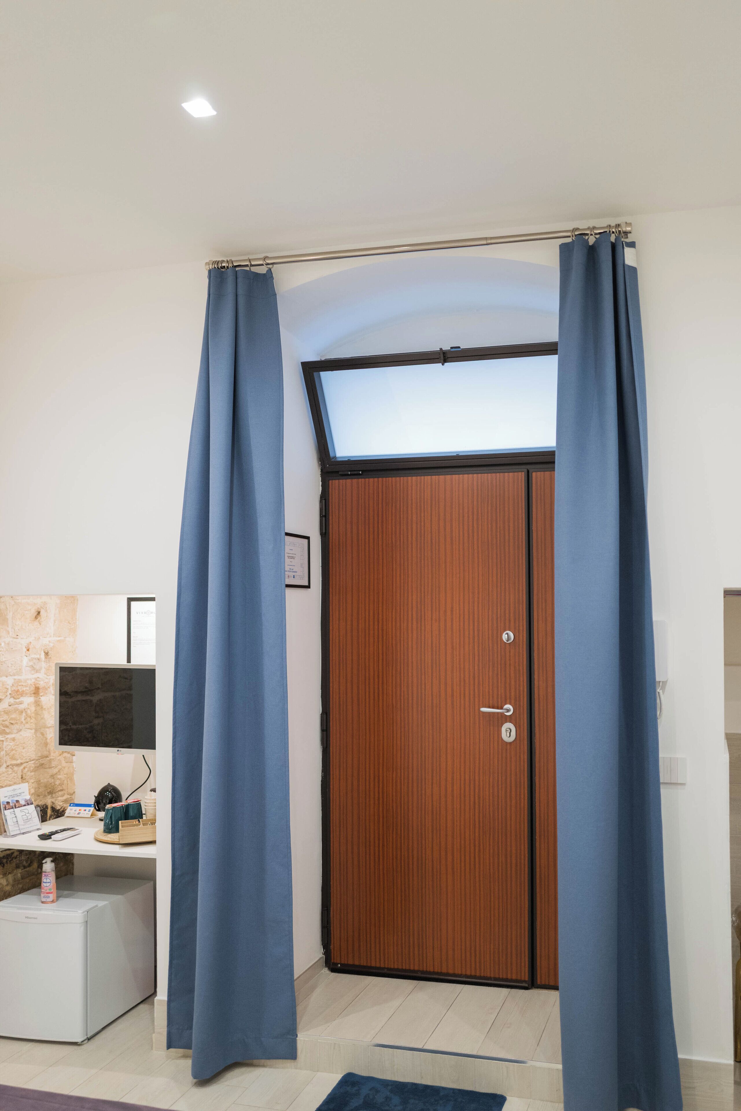 Comfort Double or Twin Room | Hypo-allergenic bedding, free minibar, laptop workspace, travel cot