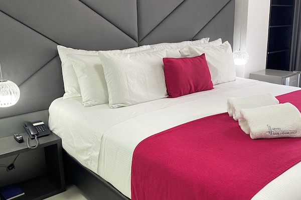 Studio Suite Mewah | Seprai premium dan Wi-Fi gratis