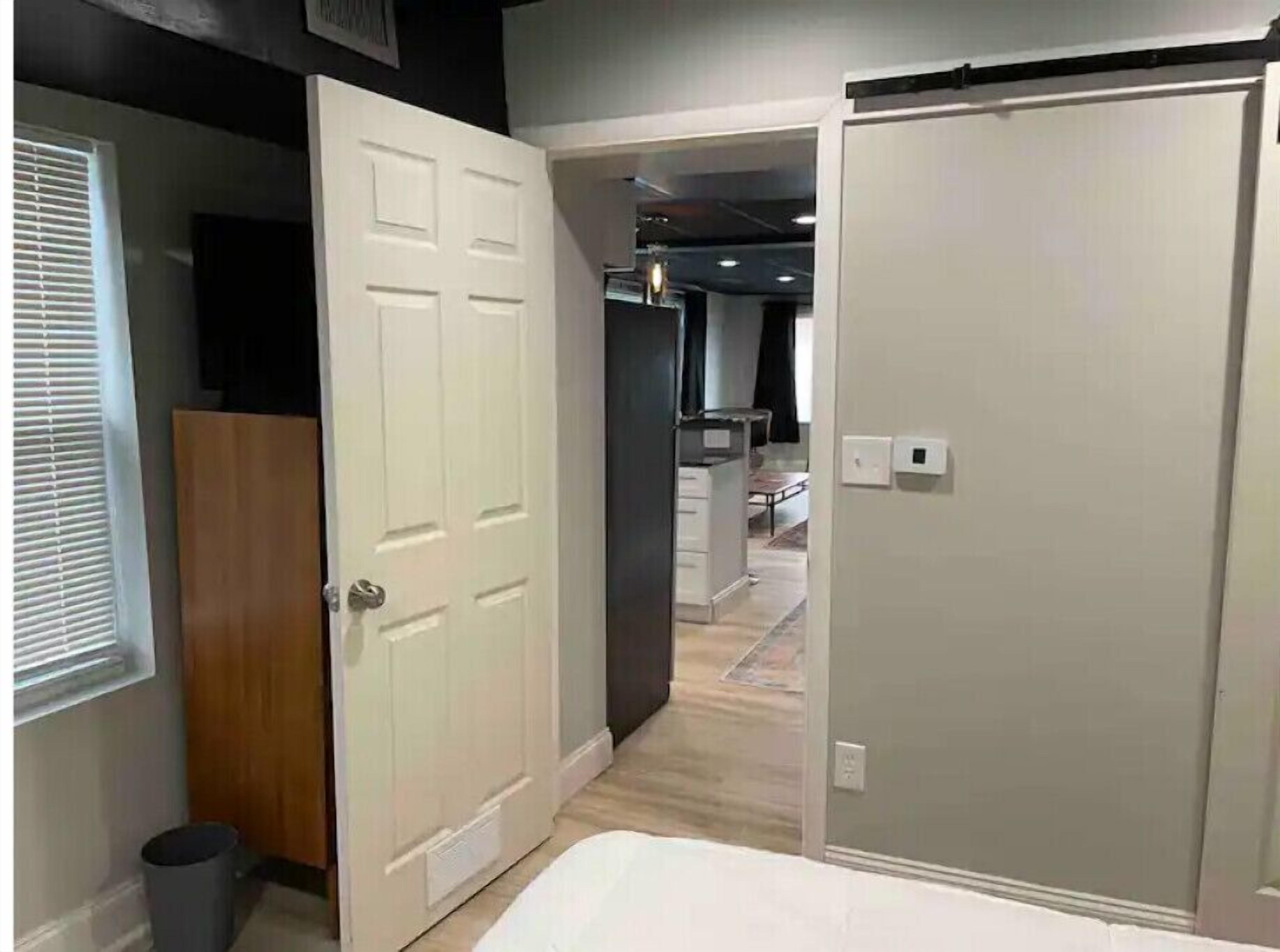 1 多间卧室、免费 WiFi、床单