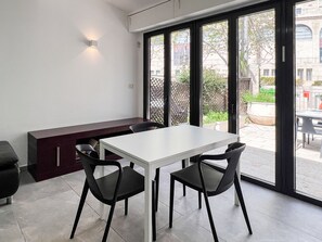 Comfort Apartment | Dining room