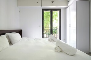 Comfort Apartment | 2 bedrooms, iron/ironing board, cribs/infant beds, free WiFi
