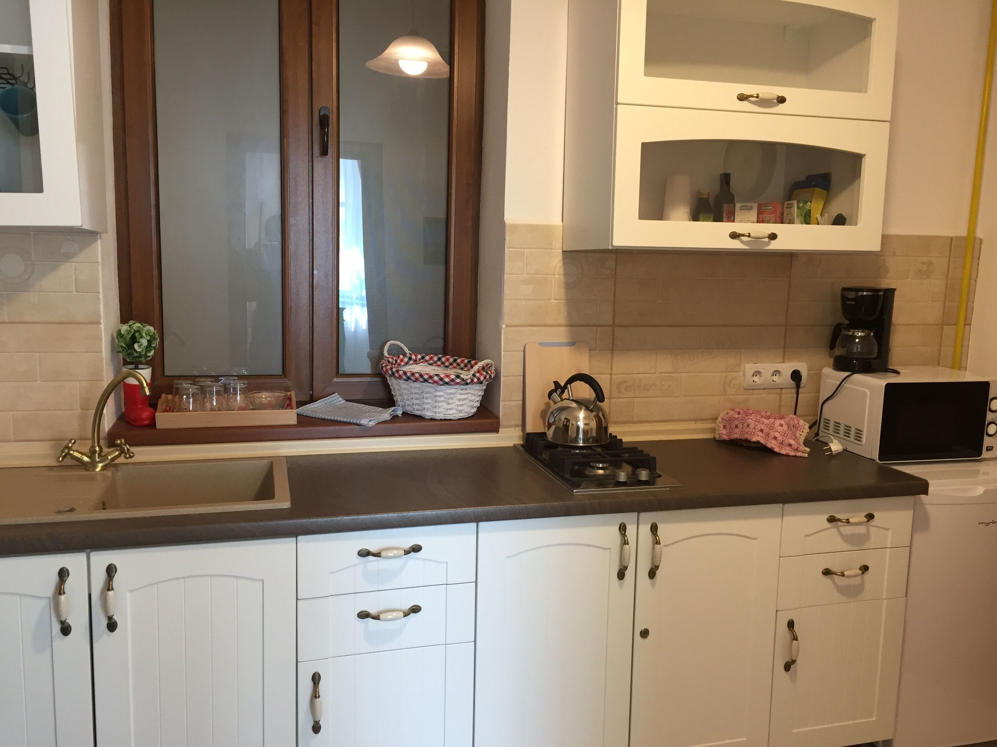 Studio – city | Eget kjøkken | Minikjøleskap, mikrobølgeovn, vannkoker og brødrister