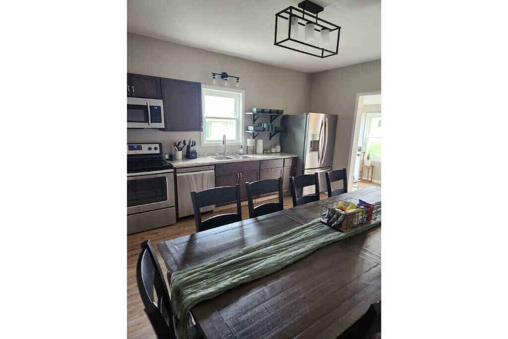 4 Bdrm/3 Bath Farmhouse ready for family memories